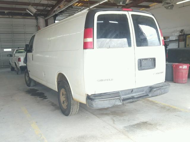 1GCGG29U831106318 - 2003 CHEVROLET EXPRESS G2 WHITE photo 3