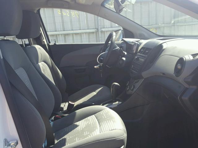 1G1JA6SH4E4127611 - 2014 CHEVROLET SONIC LS 白色 照片 5