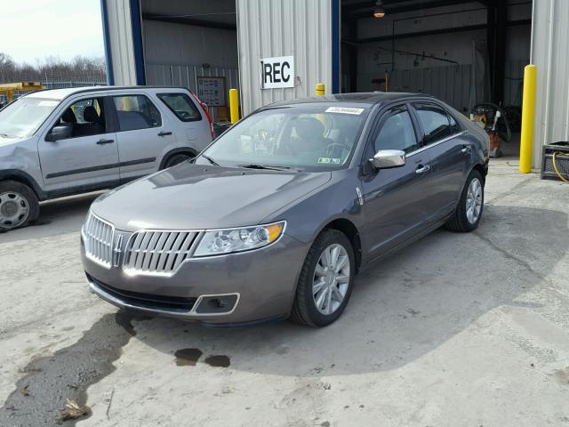 3LNHL2JC3CR830776 - 2012 LINCOLN MKZ GRAY photo 2