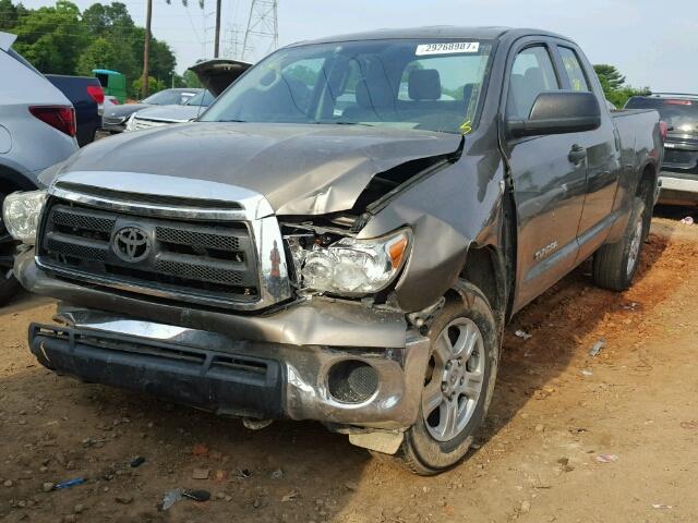 5TFUW5F13BX192229 - 2011 TOYOTA TUNDRA DOU BROWN photo 2