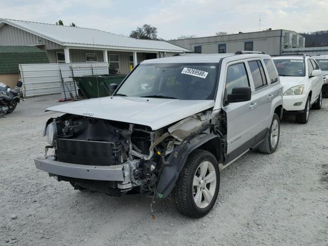 1C4NJRFB0CD689566 - 2012 JEEP PATRIOT LA SILVER photo 2