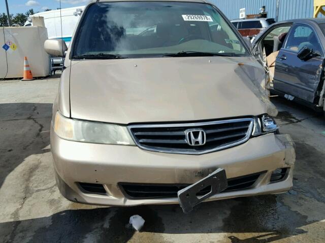 2HKRL189X2H561903 - 2002 HONDA ODYSSEY EX TAN photo 9