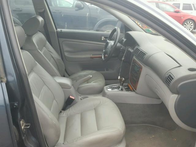 WVWYU63B95E126102 - 2005 VOLKSWAGEN PASSAT GLX 蓝色 照片 5