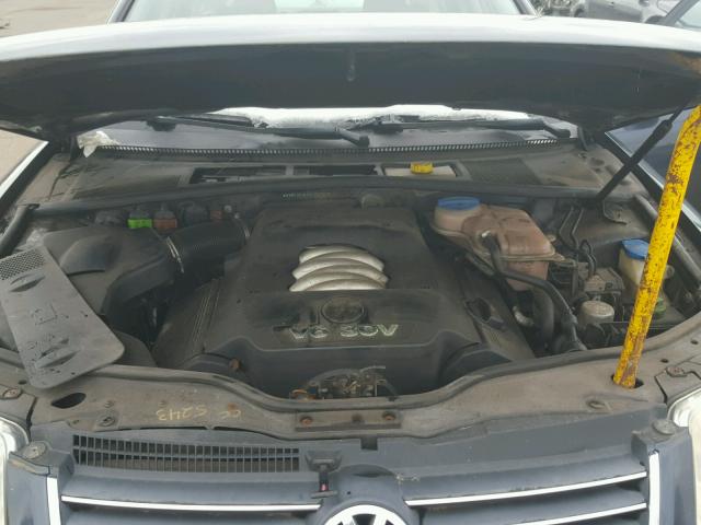 WVWYU63B95E126102 - 2005 VOLKSWAGEN PASSAT GLX 蓝色 照片 7