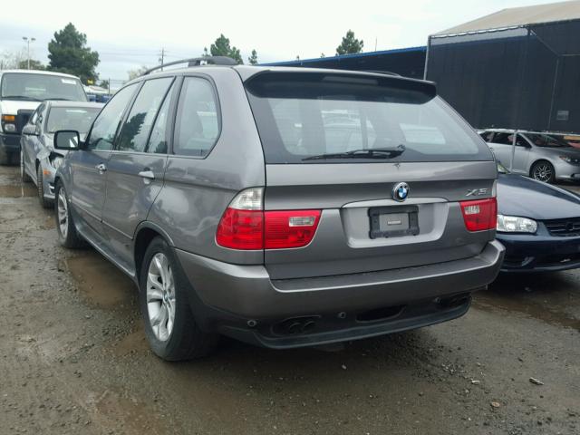 5UXFB53526LV19226 - 2006 BMW X5 4.4I GRAY photo 3