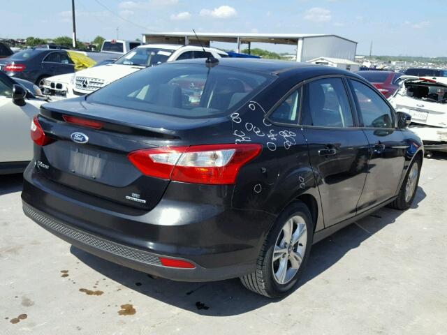 1FADP3F28EL362550 - 2014 FORD FOCUS SE BLACK photo 4