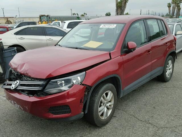 WVGAV7AX1CW003285 - 2012 VOLKSWAGEN TIGUAN S RED photo 2