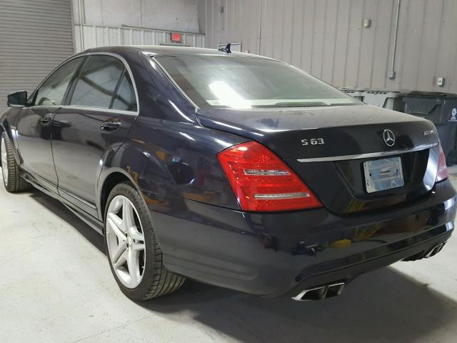 WDDNG7EB1BA377069 - 2011 MERCEDES-BENZ S 63 AMG BLUE photo 3