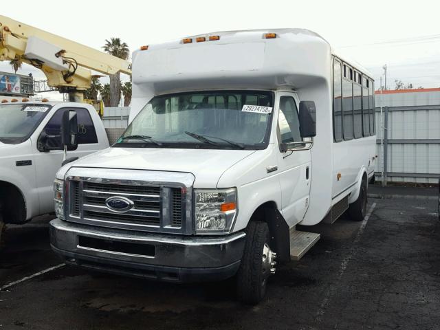 1FDFE4FS7BDA72686 - 2011 FORD ECONOLINE WHITE photo 2