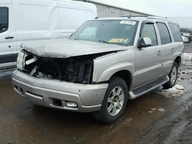 1GYEK63N94R208335 - 2004 CADILLAC ESCALADE L BEIGE photo 2