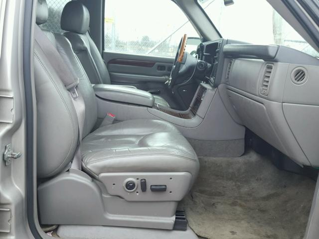 1GYEK63N94R208335 - 2004 CADILLAC ESCALADE L BEIGE photo 5