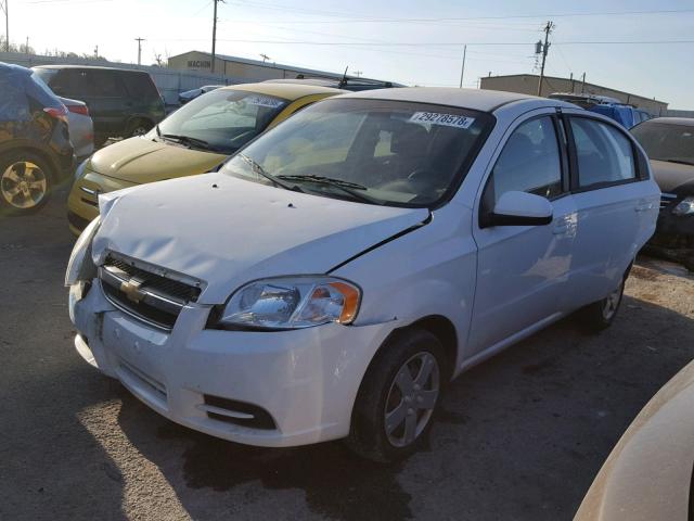 KL1TD5DE5AB107238 - 2010 CHEVROLET AVEO LS WHITE photo 2