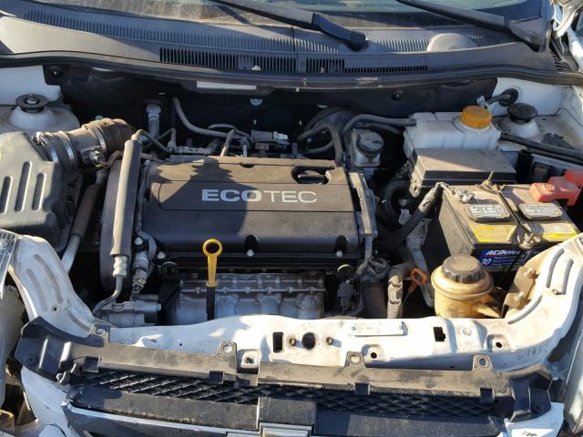 KL1TD5DE5AB107238 - 2010 CHEVROLET AVEO LS WHITE photo 7