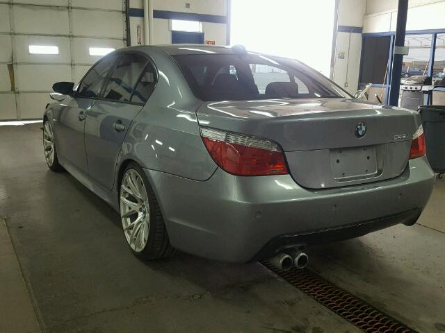 WBANB33525B088678 - 2005 BMW 545 I GRAY photo 3