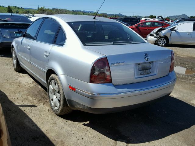WVWRH63B63P180578 - 2003 VOLKSWAGEN PASSAT GLX 银色 照片 3