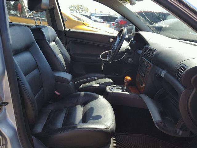 WVWRH63B63P180578 - 2003 VOLKSWAGEN PASSAT GLX 银色 照片 5