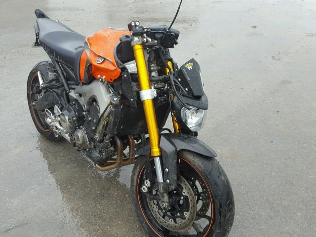 JYARN33E9EA004076 - 2014 YAMAHA FZ09 ORANGE photo 9