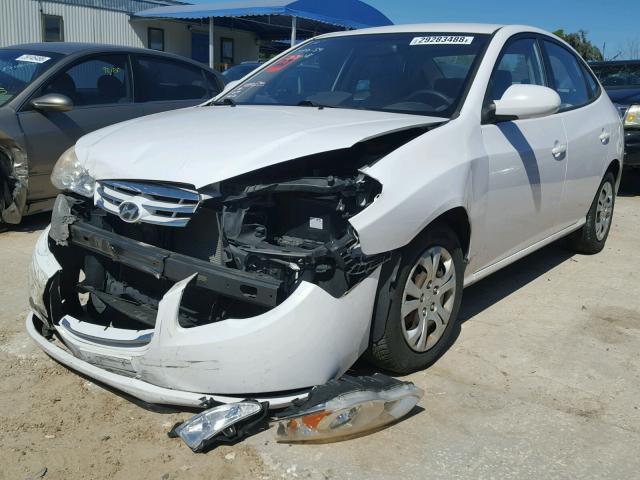 KMHDU4AD8AU852570 - 2010 HYUNDAI ELANTRA BL WHITE photo 2