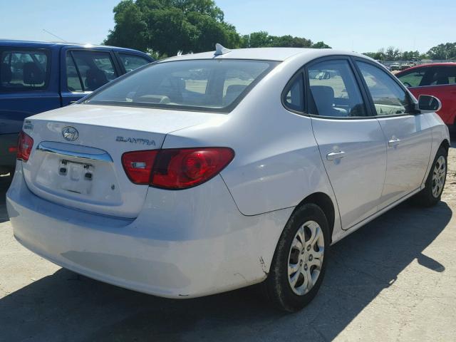 KMHDU4AD8AU852570 - 2010 HYUNDAI ELANTRA BL WHITE photo 4