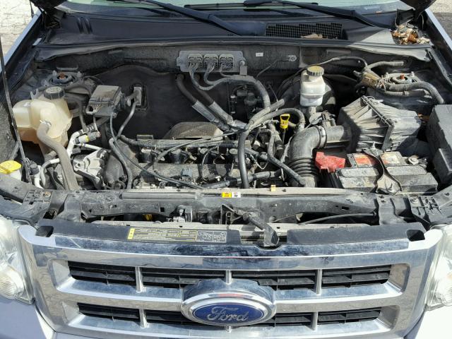 1FMCU02Z58KC40217 - 2008 FORD ESCAPE XLS GRAY photo 7