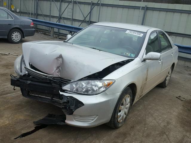 4T1BE32K36U709593 - 2006 TOYOTA CAMRY LE SILVER photo 2