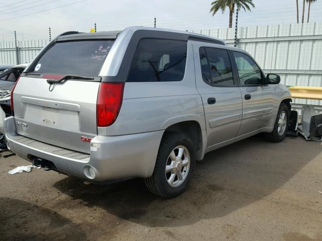 1GKES12S946180557 - 2004 GMC ENVOY XUV SILVER photo 4