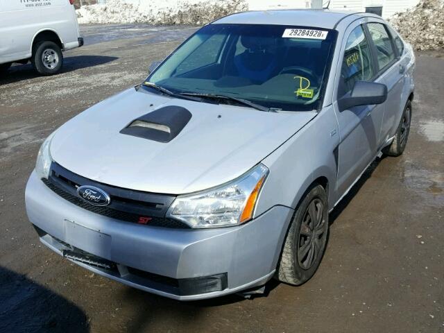 1FAHP34NX8W295175 - 2008 FORD FOCUS S/SE SILVER photo 2