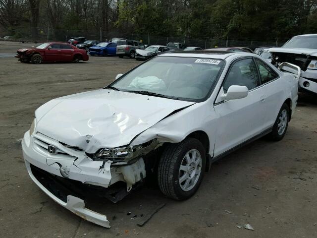 1HGCG32072A024172 - 2002 HONDA ACCORD SE WHITE photo 2