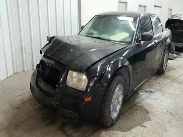 2C3KA43R56H505208 - 2006 CHRYSLER 300 BLACK photo 2