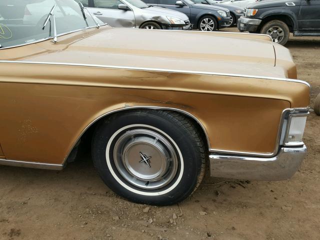 8Y81G815413 - 1968 LINCOLN CONTINENTA GOLD photo 10