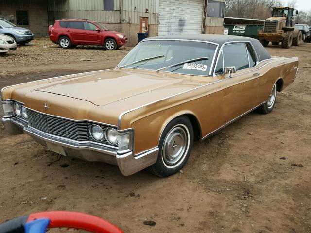 8Y81G815413 - 1968 LINCOLN CONTINENTA GOLD photo 2