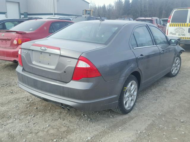 3FAHP0HA2BR272652 - 2011 FORD FUSION SE GRAY photo 4