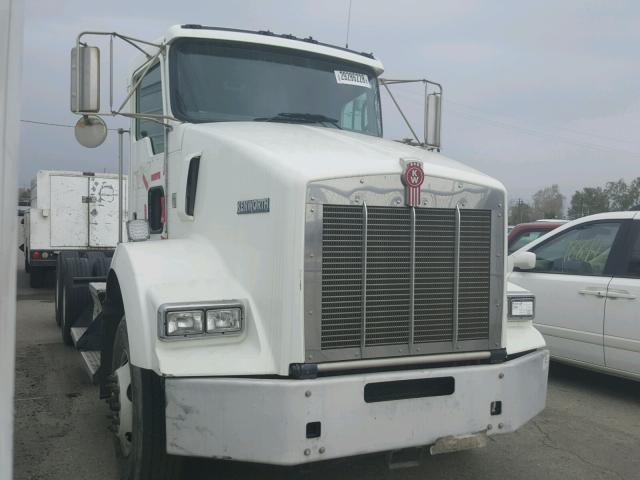 3BKDD29X8BF279225 - 2011 KENWORTH CONSTRUCTI WHITE photo 1