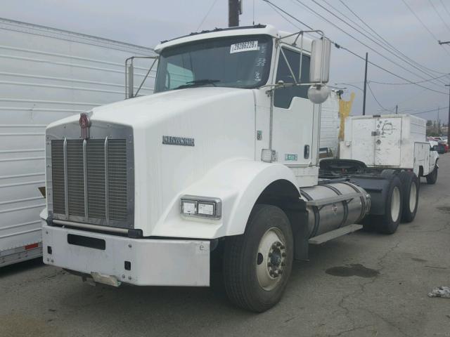 3BKDD29X8BF279225 - 2011 KENWORTH CONSTRUCTI WHITE photo 2