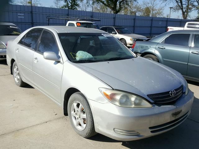 4T1BE32K52U525122 - 2002 TOYOTA CAMRY LE SILVER photo 1