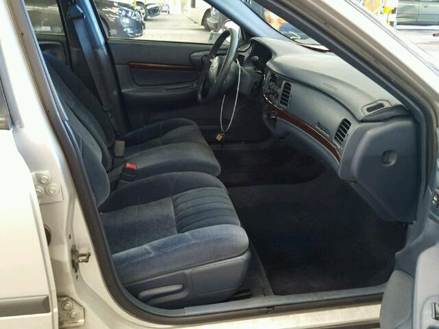 2G1WF55K239326594 - 2003 CHEVROLET IMPALA 银色 照片 5