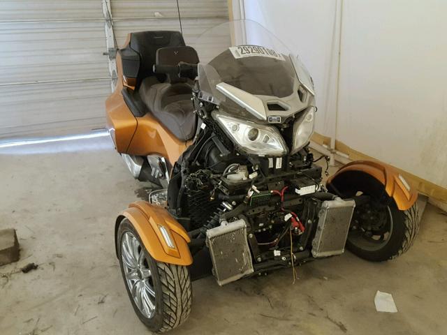 2BXNBDD1XEV002465 - 2014 CAN-AM SPYDER ROA GOLD photo 1