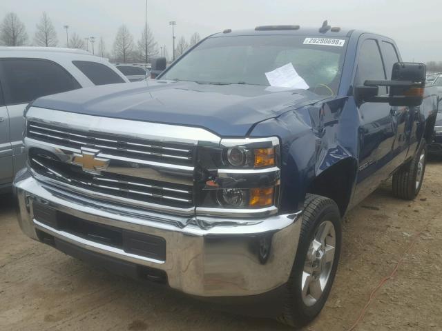 1GC2KUEG4HZ403955 - 2017 CHEVROLET SILVERADO BLUE photo 2