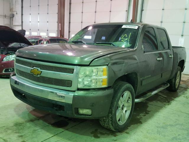 2GCEK13M571666242 - 2007 CHEVROLET SILVERADO BROWN photo 2