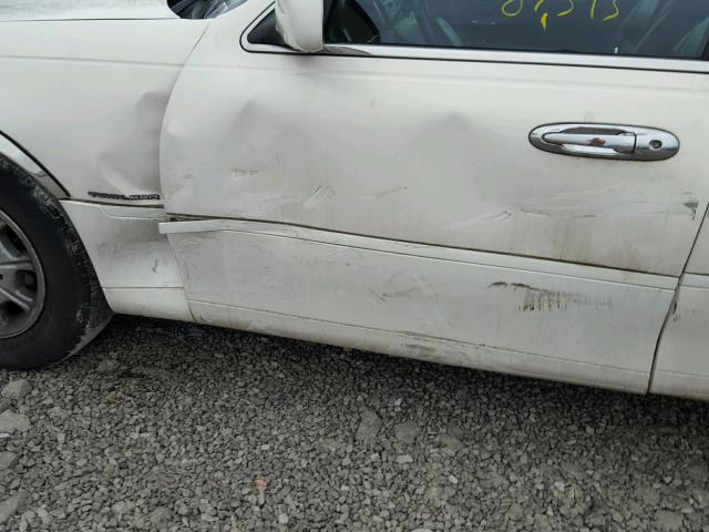 1LNFM82WXXY602233 - 1999 LINCOLN TOWN CAR S WHITE photo 9