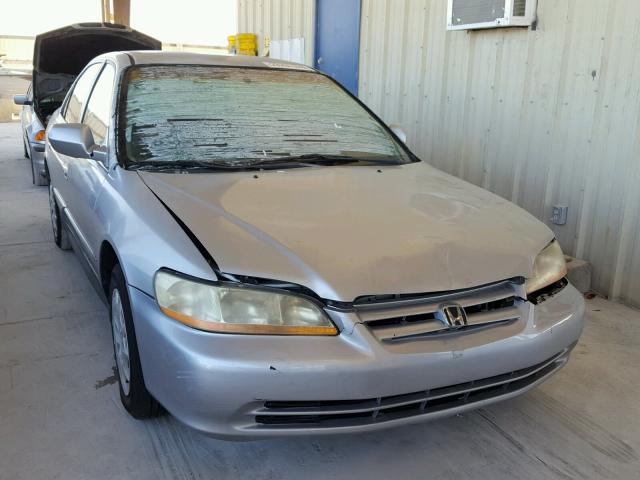 1HGCG56432A040653 - 2002 HONDA ACCORD LX SILVER photo 1