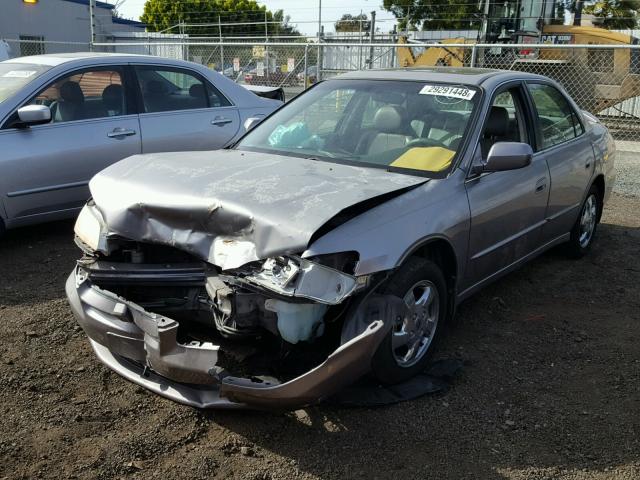 1HGCG668XYA073036 - 2000 HONDA ACCORD EX GRAY photo 2