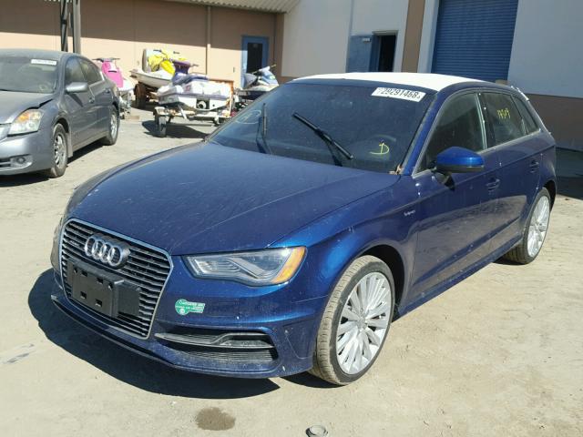 WAUTPBFF6GA033635 - 2016 AUDI A3 E-TRON BLUE photo 2