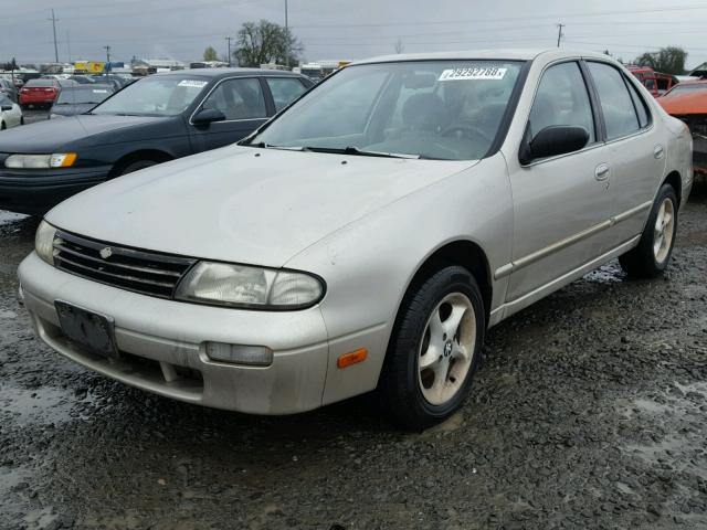 1N4BU31D6VC145751 - 1997 NISSAN ALTIMA XE SILVER photo 2