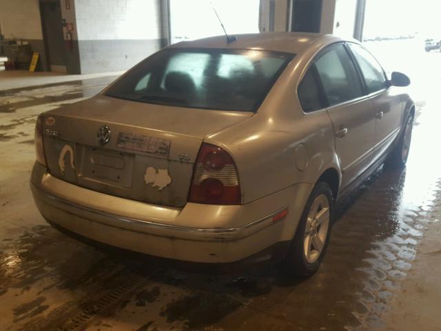 WVWRH63B84P207359 - 2004 VOLKSWAGEN PASSAT GLX GOLD photo 4