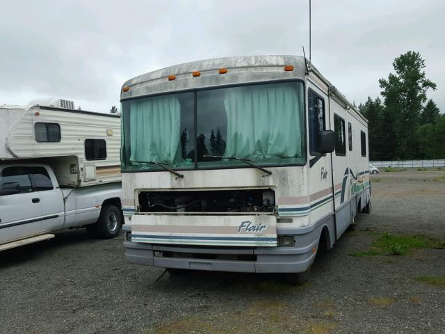 3FCMF53G4VJA23387 - 1998 FLAI MOTORHOME BEIGE photo 2