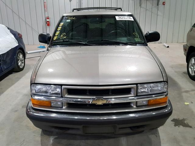 1GNDT13W9Y2151764 - 2000 CHEVROLET BLAZER GOLD photo 9