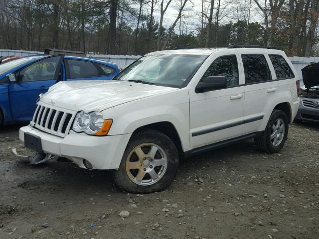 1J8GR48K28C123920 - 2008 JEEP GRAND CHER WHITE photo 2