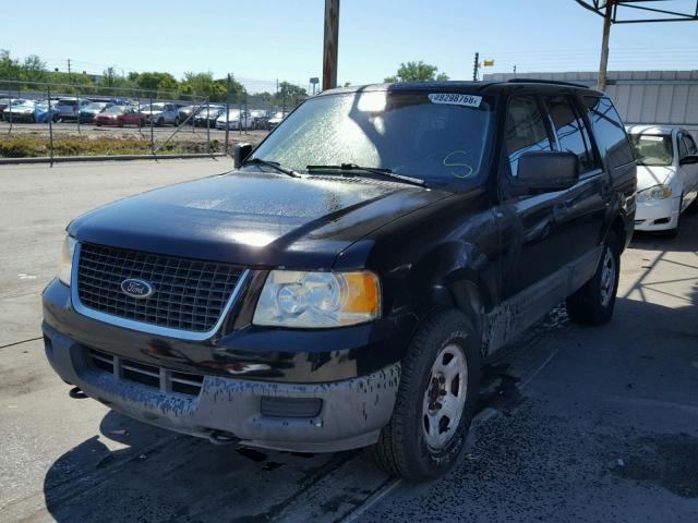 1FMPU14W84LB21530 - 2004 FORD EXPEDITION BLACK photo 2