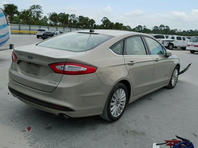 3FA6P0LU1GR170470 - 2016 FORD FUSION SE BEIGE photo 4